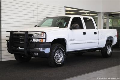 2007 Chevrolet Silverado 2500 LT1 LT1 4dr Crew Cab  2-OWNER* 0-RUST* NEVER HAD 5TH WHEEL OR GOOSENECK* LEVELED ON NEW 33 "BFG KO3 10-PLYs* 6-PASSENGER SEATING* FULL FRESH SERVICE* 52 GALLON TITAN FUEL TANK* ALL STOCK W/NO UPGRADES - Photo 3 - Portland, OR 97230