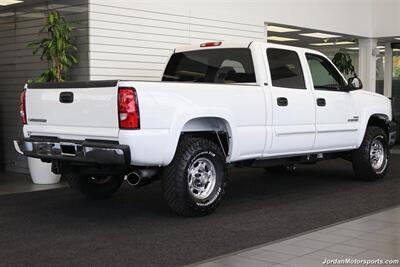 2007 Chevrolet Silverado 2500 LT1 LT1 4dr Crew Cab  2-OWNER* 0-RUST* NEVER HAD 5TH WHEEL OR GOOSENECK* LEVELED ON NEW 33 "BFG KO3 10-PLYs* 6-PASSENGER SEATING* FULL FRESH SERVICE* 52 GALLON TITAN FUEL TANK* ALL STOCK W/NO UPGRADES - Photo 7 - Portland, OR 97230
