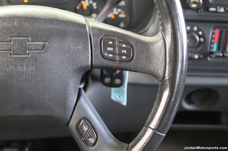 2007 Chevrolet Silverado 2500 LT1 LT1 4dr Crew Cab  2-OWNER* 0-RUST* NEVER HAD 5TH WHEEL OR GOOSENECK* LEVELED ON NEW 33 "BFG KO3 10-PLYs* 6-PASSENGER SEATING* FULL FRESH SERVICE* 52 GALLON TITAN FUEL TANK* ALL STOCK W/NO UPGRADES - Photo 81 - Portland, OR 97230