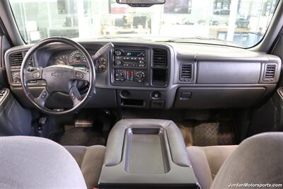 2007 Chevrolet Silverado 2500 LT1 LT1 4dr Crew Cab  2-OWNER* 0-RUST* NEVER HAD 5TH WHEEL OR GOOSENECK* LEVELED ON NEW 33 "BFG KO3 10-PLYs* 6-PASSENGER SEATING* FULL FRESH SERVICE* 52 GALLON TITAN FUEL TANK* ALL STOCK W/NO UPGRADES - Photo 19 - Portland, OR 97230