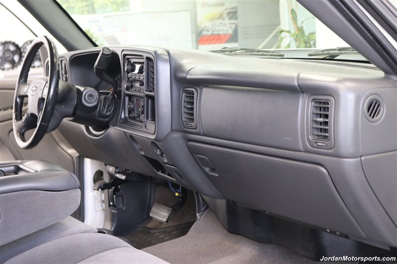 2007 Chevrolet Silverado 2500 LT1 LT1 4dr Crew Cab  2-OWNER* 0-RUST* NEVER HAD 5TH WHEEL OR GOOSENECK* LEVELED ON NEW 33 "BFG KO3 10-PLYs* 6-PASSENGER SEATING* FULL FRESH SERVICE* 52 GALLON TITAN FUEL TANK* ALL STOCK W/NO UPGRADES - Photo 87 - Portland, OR 97230