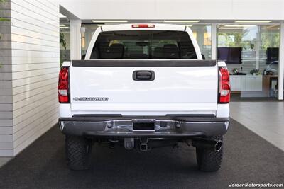 2007 Chevrolet Silverado 2500 LT1 LT1 4dr Crew Cab  2-OWNER* 0-RUST* NEVER HAD 5TH WHEEL OR GOOSENECK* LEVELED ON NEW 33 "BFG KO3 10-PLYs* 6-PASSENGER SEATING* FULL FRESH SERVICE* 52 GALLON TITAN FUEL TANK* ALL STOCK W/NO UPGRADES - Photo 9 - Portland, OR 97230