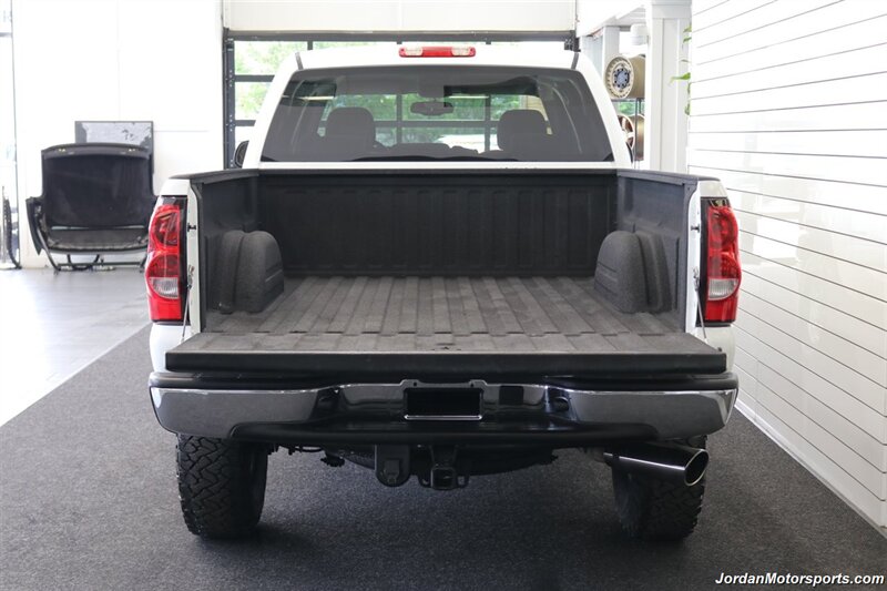 2007 Chevrolet Silverado 2500 LT1 LT1 4dr Crew Cab  2-OWNER* 0-RUST* NEVER HAD 5TH WHEEL OR GOOSENECK* LEVELED ON NEW 33 "BFG KO3 10-PLYs* 6-PASSENGER SEATING* FULL FRESH SERVICE* 52 GALLON TITAN FUEL TANK* ALL STOCK W/NO UPGRADES - Photo 15 - Portland, OR 97230