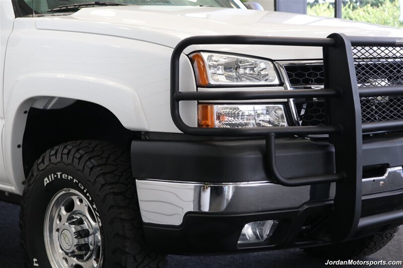 2007 Chevrolet Silverado 2500 LT1 LT1 4dr Crew Cab  2-OWNER* 0-RUST* NEVER HAD 5TH WHEEL OR GOOSENECK* LEVELED ON NEW 33 "BFG KO3 10-PLYs* 6-PASSENGER SEATING* FULL FRESH SERVICE* 52 GALLON TITAN FUEL TANK* ALL STOCK W/NO UPGRADES - Photo 13 - Portland, OR 97230