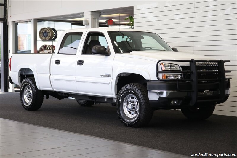 2007 Chevrolet Silverado 2500 LT1 LT1 4dr Crew Cab  2-OWNER* 0-RUST* NEVER HAD 5TH WHEEL OR GOOSENECK* LEVELED ON NEW 33 "BFG KO3 10-PLYs* 6-PASSENGER SEATING* FULL FRESH SERVICE* 52 GALLON TITAN FUEL TANK* ALL STOCK W/NO UPGRADES - Photo 2 - Portland, OR 97230