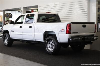 2007 Chevrolet Silverado 2500 LT1 LT1 4dr Crew Cab  2-OWNER* 0-RUST* NEVER HAD 5TH WHEEL OR GOOSENECK* LEVELED ON NEW 33 "BFG KO3 10-PLYs* 6-PASSENGER SEATING* FULL FRESH SERVICE* 52 GALLON TITAN FUEL TANK* ALL STOCK W/NO UPGRADES - Photo 6 - Portland, OR 97230