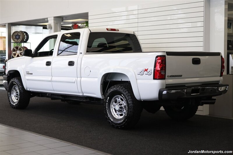 2007 Chevrolet Silverado 2500 LT1 LT1 4dr Crew Cab  2-OWNER* 0-RUST* NEVER HAD 5TH WHEEL OR GOOSENECK* LEVELED ON NEW 33 "BFG KO3 10-PLYs* 6-PASSENGER SEATING* FULL FRESH SERVICE* 52 GALLON TITAN FUEL TANK* ALL STOCK W/NO UPGRADES - Photo 6 - Portland, OR 97230