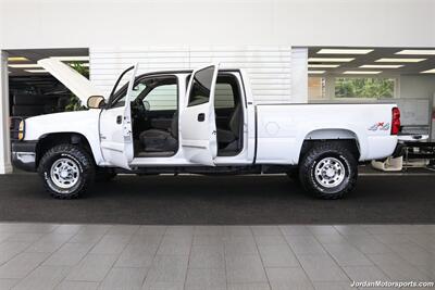 2007 Chevrolet Silverado 2500 LT1 LT1 4dr Crew Cab  2-OWNER* 0-RUST* NEVER HAD 5TH WHEEL OR GOOSENECK* LEVELED ON NEW 33 "BFG KO3 10-PLYs* 6-PASSENGER SEATING* FULL FRESH SERVICE* 52 GALLON TITAN FUEL TANK* ALL STOCK W/NO UPGRADES - Photo 10 - Portland, OR 97230