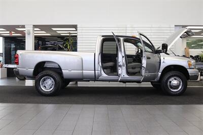 2007 Dodge Ram 3500 SLT  1-OWNER* 5.9L HO* 6-SPEED MANUAL* CUMMINS EXHAUST BRAKE* 100% RUST FREE* NEW 6 FALKEN A/T 4W 10-PLYS* NEW BRAKES-ROTORS-CALIPERS-COOLANT & BRAKE FLUID FLUSH* LINEX BED LINER* ALL BOOKS & KEYS - Photo 11 - Portland, OR 97230