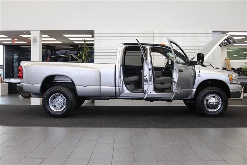 2007 Dodge Ram 3500 SLT  1-OWNER* 5.9L HO* 6-SPEED MANUAL* CUMMINS EXHAUST BRAKE* 100% RUST FREE* NEW 6 FALKEN A/T 4W 10-PLYS* NEW BRAKES-ROTORS-CALIPERS-COOLANT & BRAKE FLUID FLUSH* LINEX BED LINER* ALL BOOKS & KEYS - Photo 11 - Portland, OR 97230