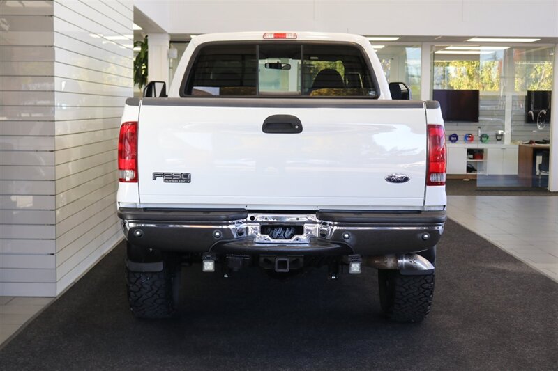 2001 Ford F-250 XLT  1-CALIFORNIA OWNER* 100% RUST FREE* NEW 35 " BFGK KO3-16 " PRO COMPS-3 "LEVEL KIT-FOX & BILSTEINS* ON BOARD COMPRESSOR W-AIR LIFT BAGS* LINEX BED LINER* FULLY SERVICED W/ ALL RECORDS - Photo 9 - Portland, OR 97230