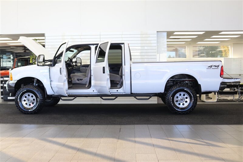 2001 Ford F-250 XLT  1-CALIFORNIA OWNER* 100% RUST FREE* NEW 35 " BFGK KO3-16 " PRO COMPS-3 "LEVEL KIT-FOX & BILSTEINS* ON BOARD COMPRESSOR W-AIR LIFT BAGS* LINEX BED LINER* FULLY SERVICED W/ ALL RECORDS - Photo 10 - Portland, OR 97230