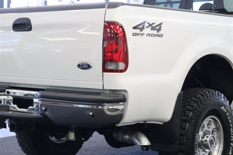 2001 Ford F-250 XLT  1-CALIFORNIA OWNER* 100% RUST FREE* NEW 35 " BFGK KO3-16 " PRO COMPS-3 "LEVEL KIT-FOX & BILSTEINS* ON BOARD COMPRESSOR W-AIR LIFT BAGS* LINEX BED LINER* FULLY SERVICED W/ ALL RECORDS - Photo 48 - Portland, OR 97230