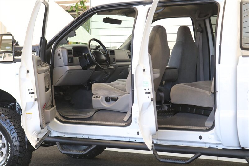 2001 Ford F-250 XLT  1-CALIFORNIA OWNER* 100% RUST FREE* NEW 35 " BFGK KO3-16 " PRO COMPS-3 "LEVEL KIT-FOX & BILSTEINS* ON BOARD COMPRESSOR W-AIR LIFT BAGS* LINEX BED LINER* FULLY SERVICED W/ ALL RECORDS - Photo 64 - Portland, OR 97230