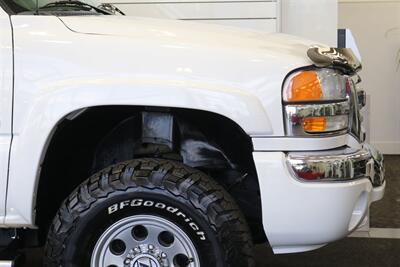 2006 GMC Sierra 3500 LONG BED* 2-OWNER* 100% RUST FREE* 6-PASSENGER SEATING* LEVELED ON NEW 33 " BFG KO3s & NEW 16 "PRO COMPS* GOOSNECK* SPRAY IN BED LINER* FRESH FULL SERVICE - Photo 47 - Portland, OR 97230