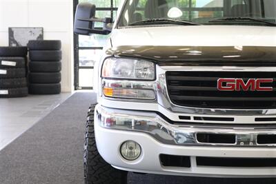 2006 GMC Sierra 3500 LONG BED* 2-OWNER* 100% RUST FREE* 6-PASSENGER SEATING* LEVELED ON NEW 33 " BFG KO3s & NEW 16 "PRO COMPS* GOOSNECK* SPRAY IN BED LINER* FRESH FULL SERVICE - Photo 45 - Portland, OR 97230