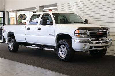 2006 GMC Sierra 3500 LONG BED* 2-OWNER* 100% RUST FREE* 6-PASSENGER SEATING* LEVELED ON NEW 33 " BFG KO3s & NEW 16 "PRO COMPS* GOOSNECK* SPRAY IN BED LINER* FRESH FULL SERVICE - Photo 2 - Portland, OR 97230