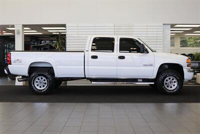2006 GMC Sierra 3500 LONG BED* 2-OWNER* 100% RUST FREE* 6-PASSENGER SEATING* LEVELED ON NEW 33 " BFG KO3s & NEW 16 "PRO COMPS* GOOSNECK* SPRAY IN BED LINER* FRESH FULL SERVICE - Photo 5 - Portland, OR 97230
