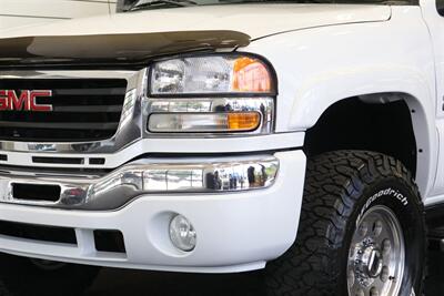 2006 GMC Sierra 3500 LONG BED* 2-OWNER* 100% RUST FREE* 6-PASSENGER SEATING* LEVELED ON NEW 33 " BFG KO3s & NEW 16 "PRO COMPS* GOOSNECK* SPRAY IN BED LINER* FRESH FULL SERVICE - Photo 12 - Portland, OR 97230