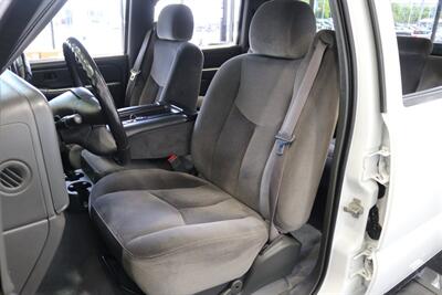2006 GMC Sierra 3500 LONG BED* 2-OWNER* 100% RUST FREE* 6-PASSENGER SEATING* LEVELED ON NEW 33 " BFG KO3s & NEW 16 "PRO COMPS* GOOSNECK* SPRAY IN BED LINER* FRESH FULL SERVICE - Photo 16 - Portland, OR 97230
