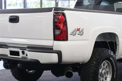 2006 GMC Sierra 3500 LONG BED* 2-OWNER* 100% RUST FREE* 6-PASSENGER SEATING* LEVELED ON NEW 33 " BFG KO3s & NEW 16 "PRO COMPS* GOOSNECK* SPRAY IN BED LINER* FRESH FULL SERVICE - Photo 38 - Portland, OR 97230