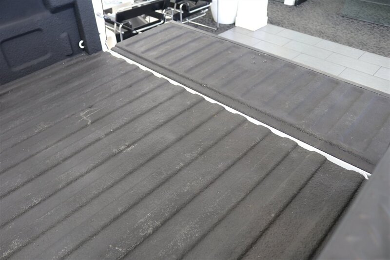 2006 GMC Sierra 3500 LONG BED* 2-OWNER* 100% RUST FREE* 6-PASSENGER SEATING* LEVELED ON NEW 33 " BFG KO3s & NEW 16 "PRO COMPS* GOOSNECK* SPRAY IN BED LINER* FRESH FULL SERVICE - Photo 43 - Portland, OR 97230