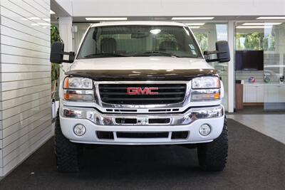 2006 GMC Sierra 3500 LONG BED* 2-OWNER* 100% RUST FREE* 6-PASSENGER SEATING* LEVELED ON NEW 33 " BFG KO3s & NEW 16 "PRO COMPS* GOOSNECK* SPRAY IN BED LINER* FRESH FULL SERVICE - Photo 8 - Portland, OR 97230