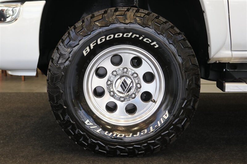 2006 GMC Sierra 3500 LONG BED* 2-OWNER* 100% RUST FREE* 6-PASSENGER SEATING* LEVELED ON NEW 33 " BFG KO3s & NEW 16 "PRO COMPS* GOOSNECK* SPRAY IN BED LINER* FRESH FULL SERVICE - Photo 20 - Portland, OR 97230