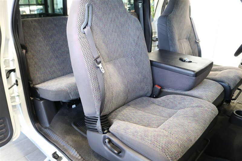 2000 Dodge Ram 2500 SLT  1-OWNER* 100% RUST FREE* NEVER HAD 5TH WHEEL OR GOSENECK* 0-ACCIDENTS* MINT CONDITION* NEW 33 " TOYO A/Ts 10-PLYS* FULLY SERVICED* NEVER BEEN MODIFIED - TUNED* ALL BOOKS & KEYS* LINEX BED LINE - Photo 17 - Portland, OR 97230