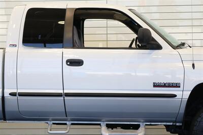 2000 Dodge Ram 2500 SLT  1-OWNER* 100% RUST FREE* NEVER HAD 5TH WHEEL OR GOSENECK* 0-ACCIDENTS* MINT CONDITION* NEW 33 " TOYO A/Ts 10-PLYS* FULLY SERVICED* NEVER BEEN MODIFIED - TUNED* ALL BOOKS & KEYS* LINEX BED LINE - Photo 55 - Portland, OR 97230