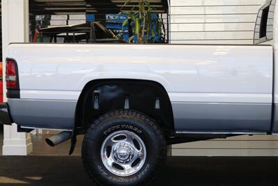 2000 Dodge Ram 2500 SLT  1-OWNER* 100% RUST FREE* NEVER HAD 5TH WHEEL OR GOSENECK* 0-ACCIDENTS* MINT CONDITION* NEW 33 " TOYO A/Ts 10-PLYS* FULLY SERVICED* NEVER BEEN MODIFIED - TUNED* ALL BOOKS & KEYS* LINEX BED LINE - Photo 57 - Portland, OR 97230