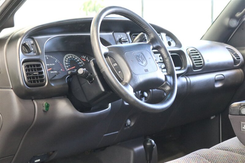 2000 Dodge Ram 2500 SLT  1-OWNER* 100% RUST FREE* NEVER HAD 5TH WHEEL OR GOSENECK* 0-ACCIDENTS* MINT CONDITION* NEW 33 " TOYO A/Ts 10-PLYS* FULLY SERVICED* NEVER BEEN MODIFIED - TUNED* ALL BOOKS & KEYS* LINEX BED LINE - Photo 82 - Portland, OR 97230