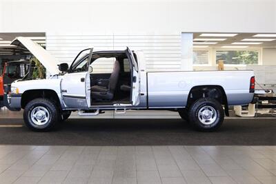 2000 Dodge Ram 2500 SLT  1-OWNER* 100% RUST FREE* NEVER HAD 5TH WHEEL OR GOSENECK* 0-ACCIDENTS* MINT CONDITION* NEW 33 " TOYO A/Ts 10-PLYS* FULLY SERVICED* NEVER BEEN MODIFIED - TUNED* ALL BOOKS & KEYS* LINEX BED LINE - Photo 10 - Portland, OR 97230