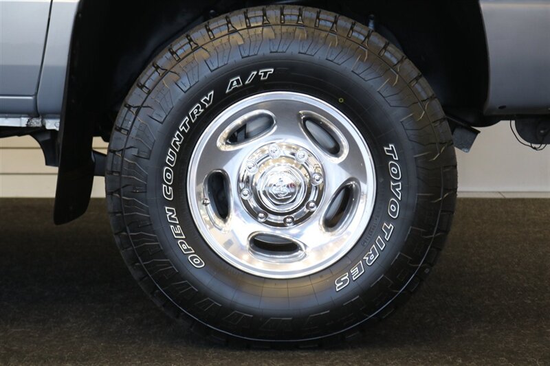 2000 Dodge Ram 2500 SLT  1-OWNER* 100% RUST FREE* NEVER HAD 5TH WHEEL OR GOSENECK* 0-ACCIDENTS* MINT CONDITION* NEW 33 " TOYO A/Ts 10-PLYS* FULLY SERVICED* NEVER BEEN MODIFIED - TUNED* ALL BOOKS & KEYS* LINEX BED LINE - Photo 65 - Portland, OR 97230