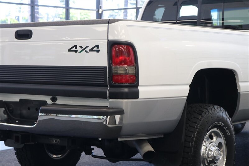 2000 Dodge Ram 2500 SLT  1-OWNER* 100% RUST FREE* NEVER HAD 5TH WHEEL OR GOSENECK* 0-ACCIDENTS* MINT CONDITION* NEW 33 " TOYO A/Ts 10-PLYS* FULLY SERVICED* NEVER BEEN MODIFIED - TUNED* ALL BOOKS & KEYS* LINEX BED LINE - Photo 44 - Portland, OR 97230