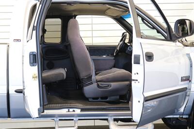 2000 Dodge Ram 2500 SLT  1-OWNER* 100% RUST FREE* NEVER HAD 5TH WHEEL OR GOSENECK* 0-ACCIDENTS* MINT CONDITION* NEW 33 " TOYO A/Ts 10-PLYS* FULLY SERVICED* NEVER BEEN MODIFIED - TUNED* ALL BOOKS & KEYS* LINEX BED LINE - Photo 61 - Portland, OR 97230