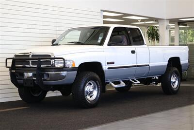 2000 Dodge Ram 2500 SLT  1-OWNER* 100% RUST FREE* NEVER HAD 5TH WHEEL OR GOSENECK* 0-ACCIDENTS* MINT CONDITION* NEW 33 " TOYO A/Ts 10-PLYS* FULLY SERVICED* NEVER BEEN MODIFIED - TUNED* ALL BOOKS & KEYS* LINEX BED LINE - Photo 1 - Portland, OR 97230