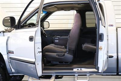 2000 Dodge Ram 2500 SLT  1-OWNER* 100% RUST FREE* NEVER HAD 5TH WHEEL OR GOSENECK* 0-ACCIDENTS* MINT CONDITION* NEW 33 " TOYO A/Ts 10-PLYS* FULLY SERVICED* NEVER BEEN MODIFIED - TUNED* ALL BOOKS & KEYS* LINEX BED LINE - Photo 60 - Portland, OR 97230