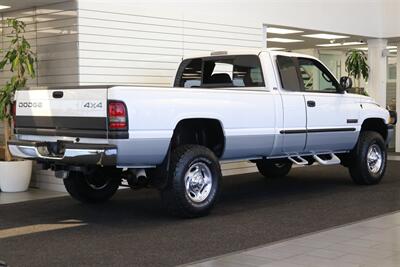 2000 Dodge Ram 2500 SLT  1-OWNER* 100% RUST FREE* NEVER HAD 5TH WHEEL OR GOSENECK* 0-ACCIDENTS* MINT CONDITION* NEW 33 " TOYO A/Ts 10-PLYS* FULLY SERVICED* NEVER BEEN MODIFIED - TUNED* ALL BOOKS & KEYS* LINEX BED LINE - Photo 7 - Portland, OR 97230