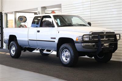 2000 Dodge Ram 2500 SLT  1-OWNER* 100% RUST FREE* NEVER HAD 5TH WHEEL OR GOSENECK* 0-ACCIDENTS* MINT CONDITION* NEW 33 " TOYO A/Ts 10-PLYS* FULLY SERVICED* NEVER BEEN MODIFIED - TUNED* ALL BOOKS & KEYS* LINEX BED LINE - Photo 2 - Portland, OR 97230