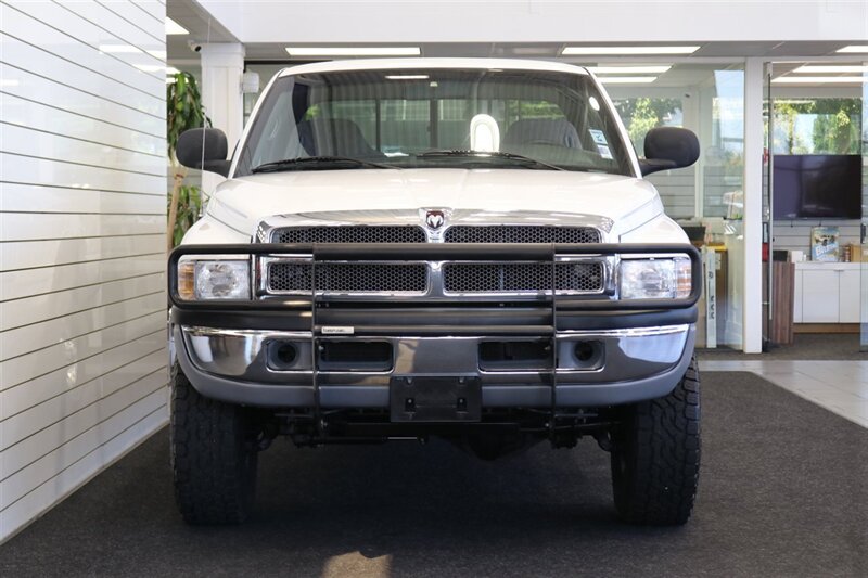 2000 Dodge Ram 2500 SLT  1-OWNER* 100% RUST FREE* NEVER HAD 5TH WHEEL OR GOSENECK* 0-ACCIDENTS* MINT CONDITION* NEW 33 " TOYO A/Ts 10-PLYS* FULLY SERVICED* NEVER BEEN MODIFIED - TUNED* ALL BOOKS & KEYS* LINEX BED LINE - Photo 8 - Portland, OR 97230