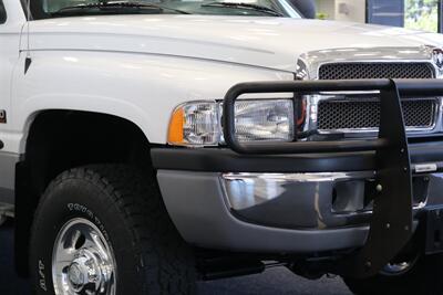 2000 Dodge Ram 2500 SLT  1-OWNER* 100% RUST FREE* NEVER HAD 5TH WHEEL OR GOSENECK* 0-ACCIDENTS* MINT CONDITION* NEW 33 " TOYO A/Ts 10-PLYS* FULLY SERVICED* NEVER BEEN MODIFIED - TUNED* ALL BOOKS & KEYS* LINEX BED LINE - Photo 13 - Portland, OR 97230