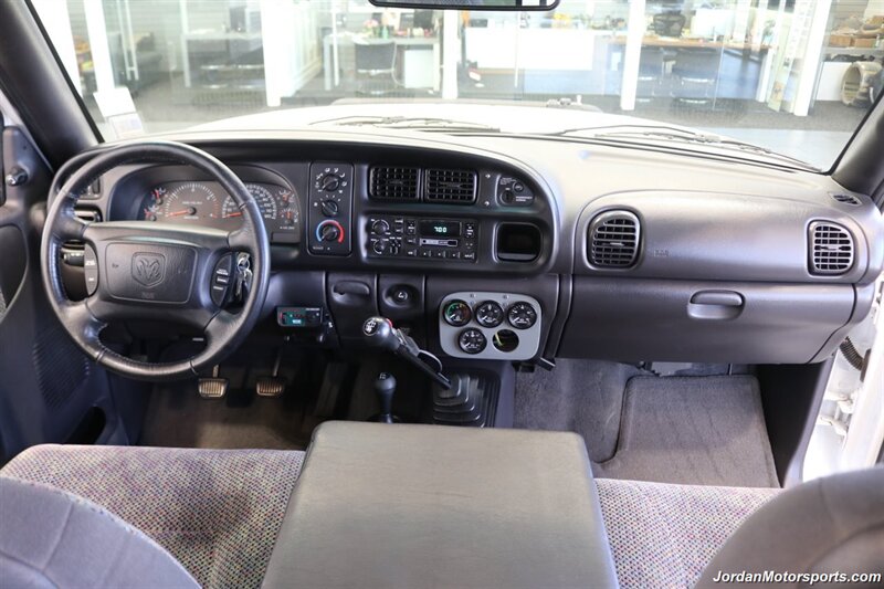 2001 Dodge Ram 2500 SLT  1-OWNER* SINGLE CAB* 5.9L CUMMINS* 6-SPEED MANUAL* 100% RUST & CORROSION FREE* LIKE NEW BED* BD EXHAUST BRAKE* AIR DOG INJECTION PUMP* MBRB FULL EXHAUST* ZERO PAINT* COLLECTOR QUALITY - Photo 18 - Portland, OR 97230