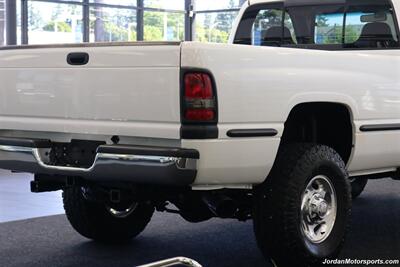 2001 Dodge Ram 2500 SLT  1-OWNER* SINGLE CAB* 5.9L CUMMINS* 6-SPEED MANUAL* 100% RUST & CORROSION FREE* LIKE NEW BED* BD EXHAUST BRAKE* AIR DOG INJECTION PUMP* MBRB FULL EXHAUST* ZERO PAINT* COLLECTOR QUALITY - Photo 48 - Portland, OR 97230