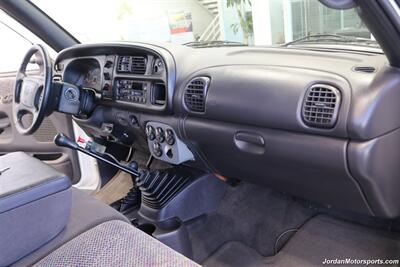2001 Dodge Ram 2500 SLT  1-OWNER* SINGLE CAB* 5.9L CUMMINS* 6-SPEED MANUAL* 100% RUST & CORROSION FREE* LIKE NEW BED* BD EXHAUST BRAKE* AIR DOG INJECTION PUMP* MBRB FULL EXHAUST* ZERO PAINT* COLLECTOR QUALITY - Photo 77 - Portland, OR 97230
