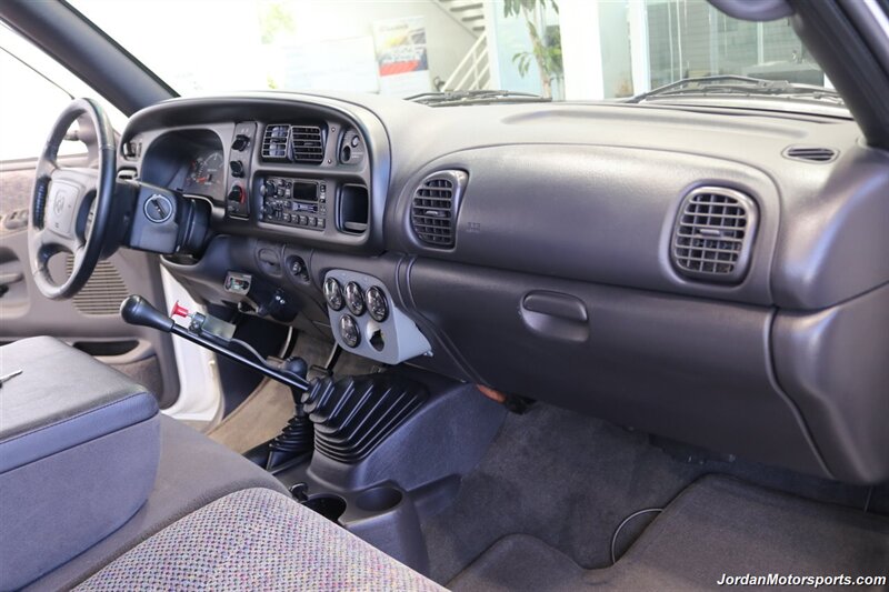2001 Dodge Ram 2500 SLT  1-OWNER* SINGLE CAB* 5.9L CUMMINS* 6-SPEED MANUAL* 100% RUST & CORROSION FREE* LIKE NEW BED* BD EXHAUST BRAKE* AIR DOG INJECTION PUMP* MBRB FULL EXHAUST* ZERO PAINT* COLLECTOR QUALITY - Photo 77 - Portland, OR 97230