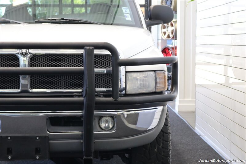 2001 Dodge Ram 2500 SLT  1-OWNER* SINGLE CAB* 5.9L CUMMINS* 6-SPEED MANUAL* 100% RUST & CORROSION FREE* LIKE NEW BED* BD EXHAUST BRAKE* AIR DOG INJECTION PUMP* MBRB FULL EXHAUST* ZERO PAINT* COLLECTOR QUALITY - Photo 54 - Portland, OR 97230