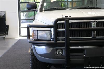 2001 Dodge Ram 2500 SLT  1-OWNER* SINGLE CAB* 5.9L CUMMINS* 6-SPEED MANUAL* 100% RUST & CORROSION FREE* LIKE NEW BED* BD EXHAUST BRAKE* AIR DOG INJECTION PUMP* MBRB FULL EXHAUST* ZERO PAINT* COLLECTOR QUALITY - Photo 55 - Portland, OR 97230