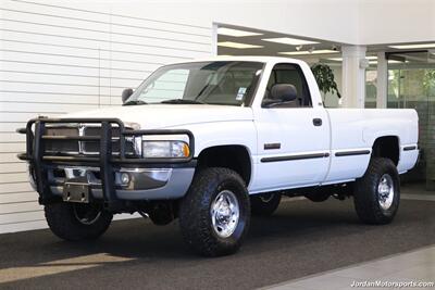 2001 Dodge Ram 2500 SLT  1-OWNER* SINGLE CAB* 5.9L CUMMINS* 6-SPEED MANUAL* 100% RUST & CORROSION FREE* LIKE NEW BED* BD EXHAUST BRAKE* AIR DOG INJECTION PUMP* MBRB FULL EXHAUST* ZERO PAINT* COLLECTOR QUALITY - Photo 3 - Portland, OR 97230