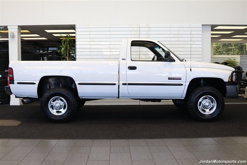 2001 Dodge Ram 2500 SLT  1-OWNER* SINGLE CAB* 5.9L CUMMINS* 6-SPEED MANUAL* 100% RUST & CORROSION FREE* LIKE NEW BED* BD EXHAUST BRAKE* AIR DOG INJECTION PUMP* MBRB FULL EXHAUST* ZERO PAINT* COLLECTOR QUALITY - Photo 5 - Portland, OR 97230